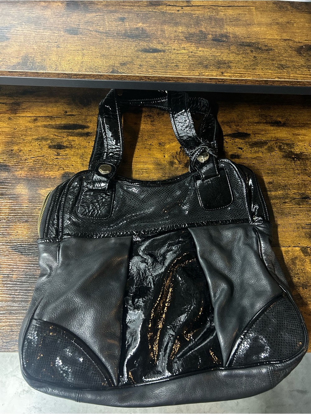 GUSTTO Black Leather Patent Shoulder Tote Handbag Large Zip Designer Purse